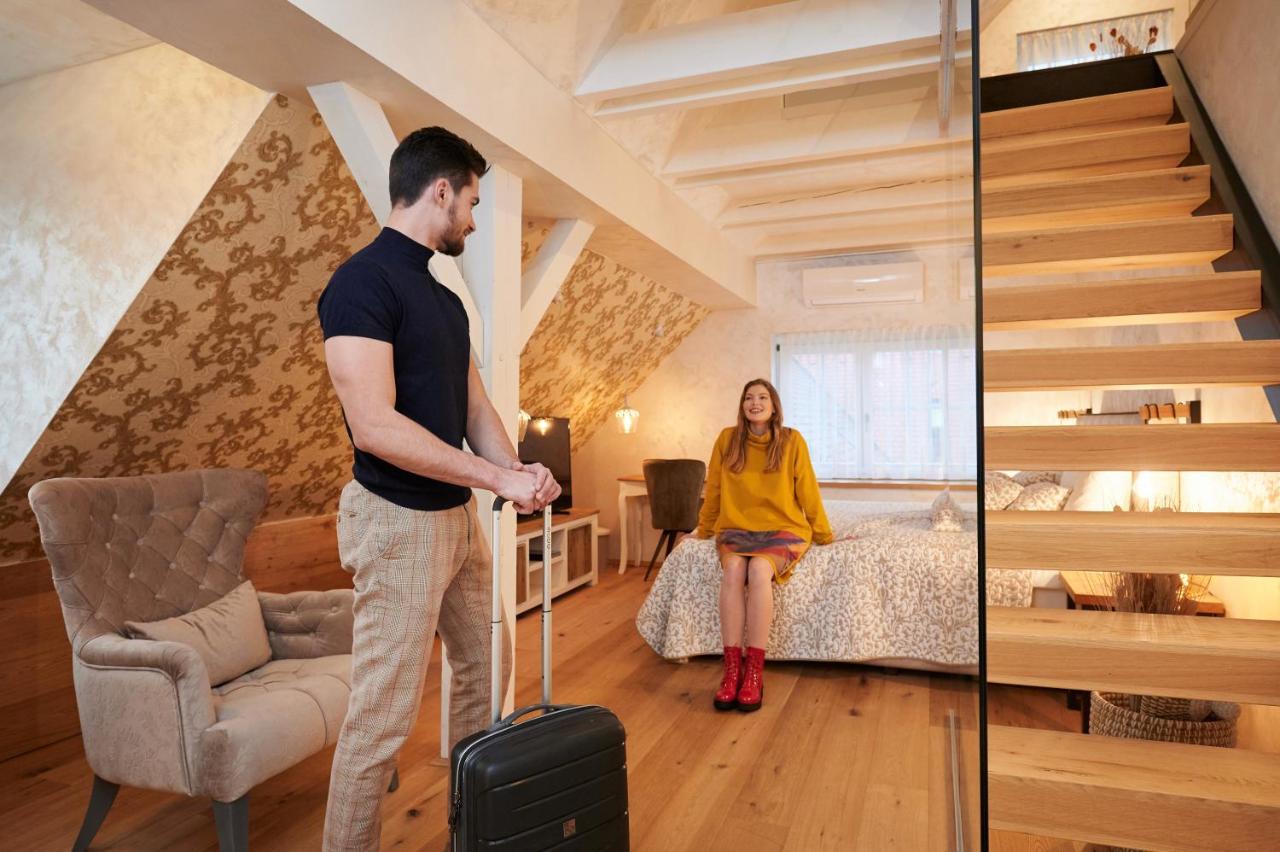 Hisa Ancka, Boutique Hotel & Maja Rooms スロヴェニ・グラデツ エクステリア 写真